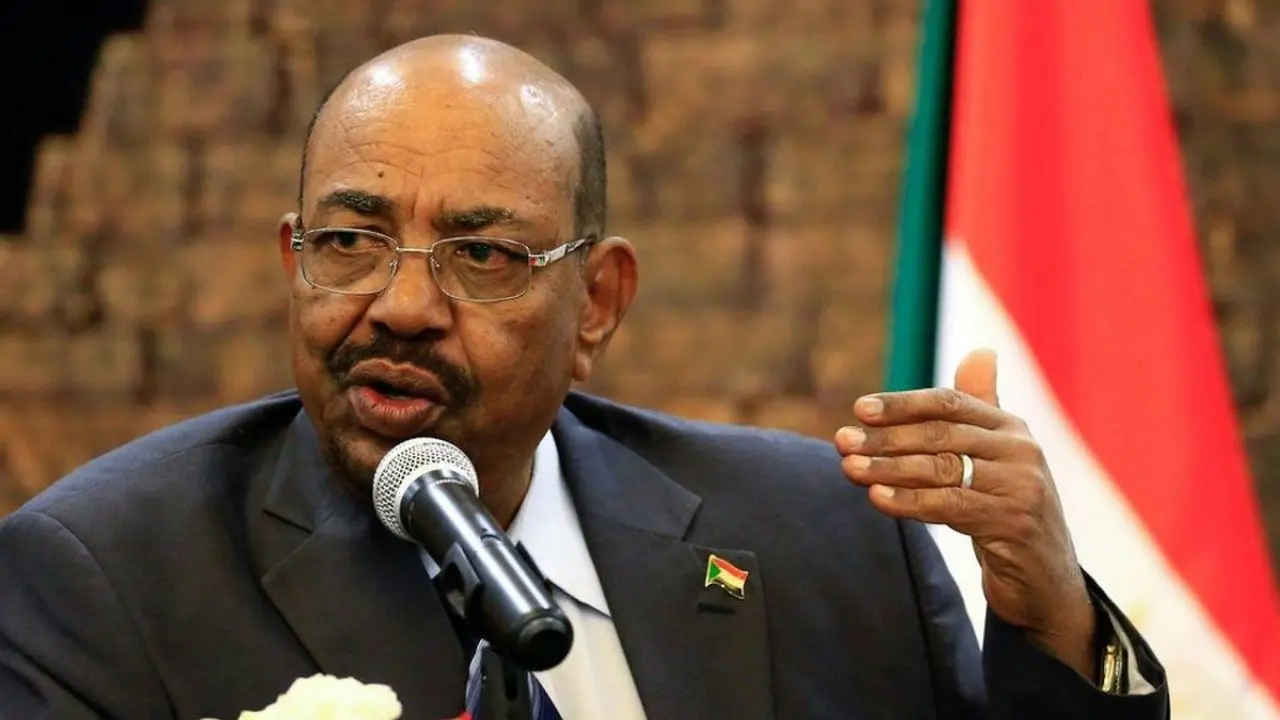 البشیر دولت سودان را منحل و حالت فوق‌العاده اعلام کرد