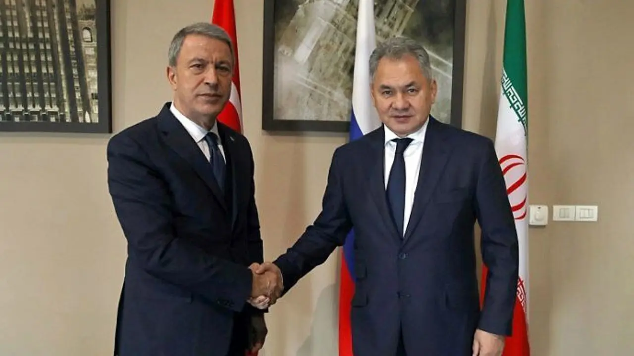 وزیران دفاع ترکیه و روسیه در سوچی دیدار کردند