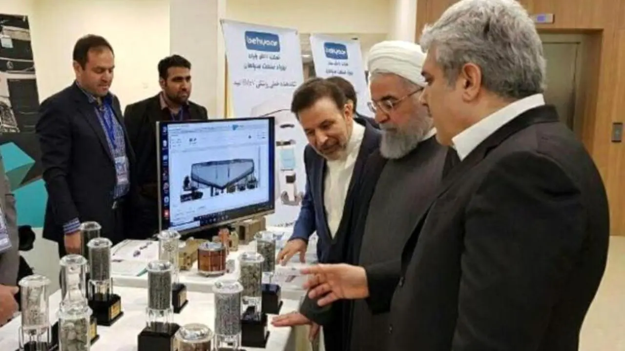 بازدید رییس‌جمهوری از نمایشگاه محصولات شرکت‌های دانش بنیان