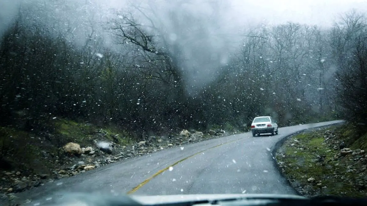 باران و برف در جاده‌های 11 استان