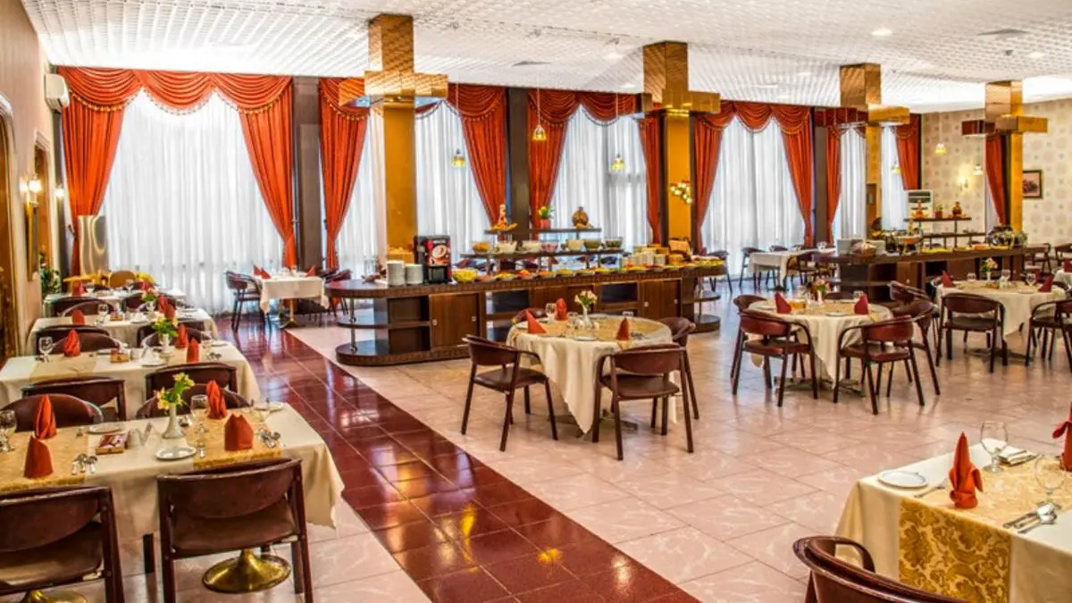 گرانی گوشت دلیل تعطیلی یک‌چهارم رستوران‌های تهران / ماجرای خورشت بدون گوشت چیست؟