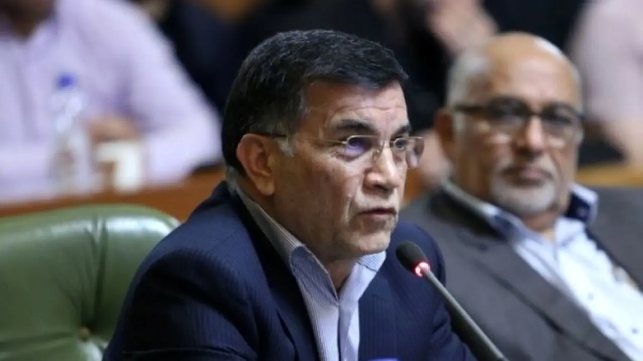 شهردار تهران برای کاهش هزینه‌های شهر شجاعانه تصمیم بگیرد