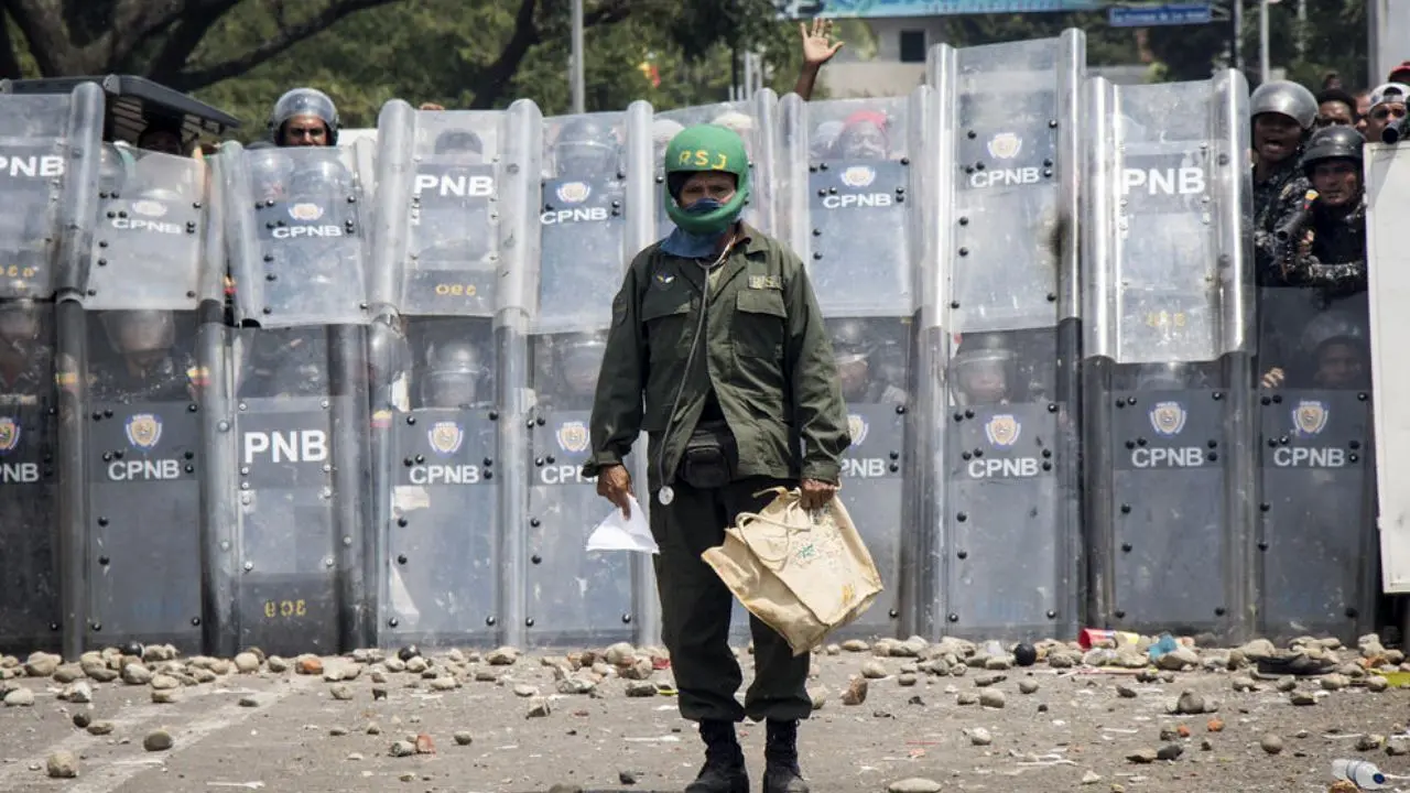 درگیری بین مخالفان دولت ونزوئلا و نیروهای ارتش در مرز کلمبیا