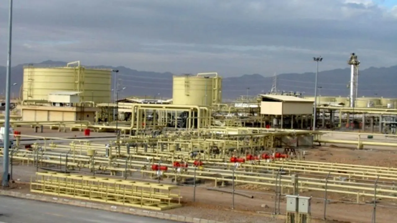 تولید 5 هزار و 562 بشکه نفت در سروستان و سعادت‌آباد