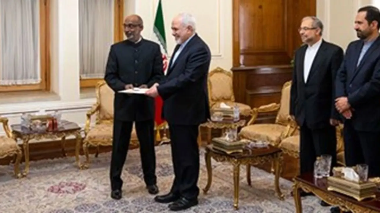 تقدیم رونوشت استوارنامه سفیر جدید هند به ظریف