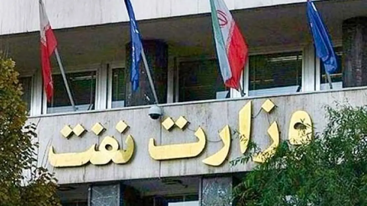 همه به حاضران خط نبرد اقتصادی با آمریکا یاری کنند