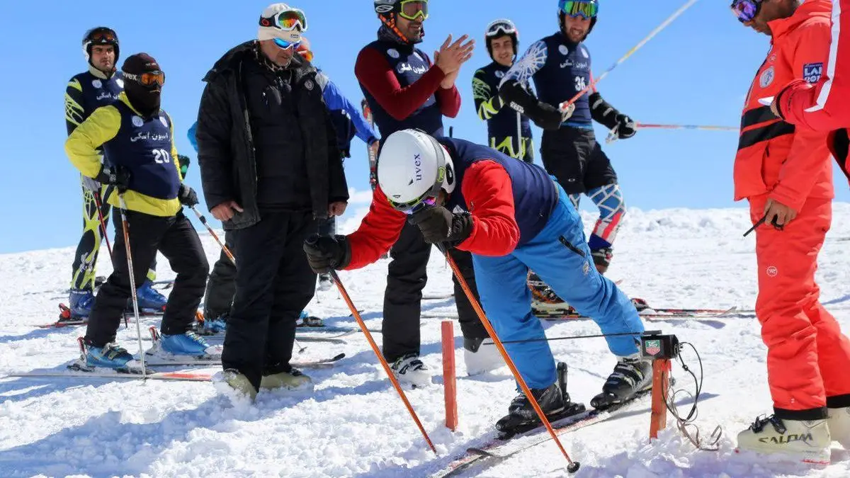 مسابقات اسکی قهرمانی نیروهای مسلح برگزار شد