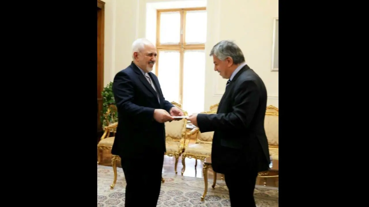 سفیر جدید عراق استوارنامه خود را تسلیم ظریف کرد