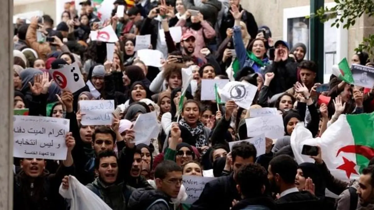 پلیس الجزایر روزنامه‌نگاران معترض به سانسور را دستگیر کرد