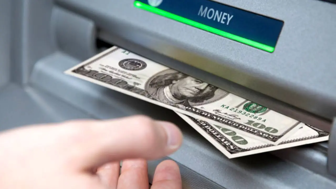 پرداخت ارز توسط خودپردازها، عاملی برای افزایش حساب‌های ارزی در نظام بانکی