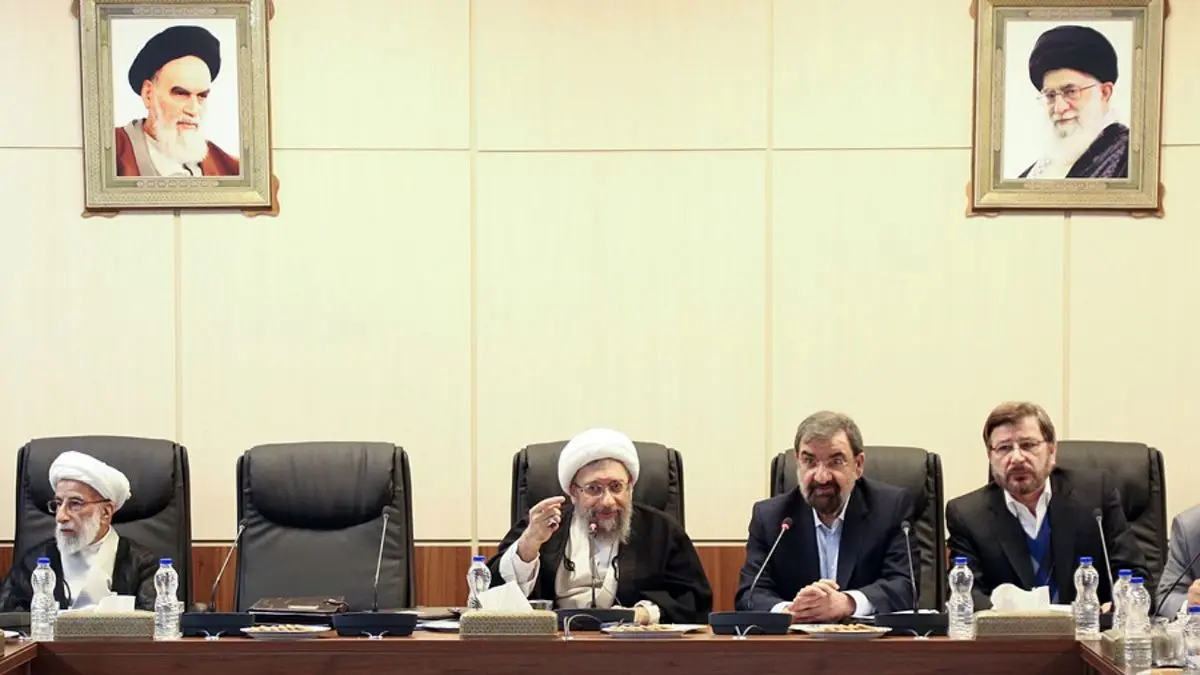 غیبت احمدی‌نژاد و لاریجانی در جلسه امروز مجمع
