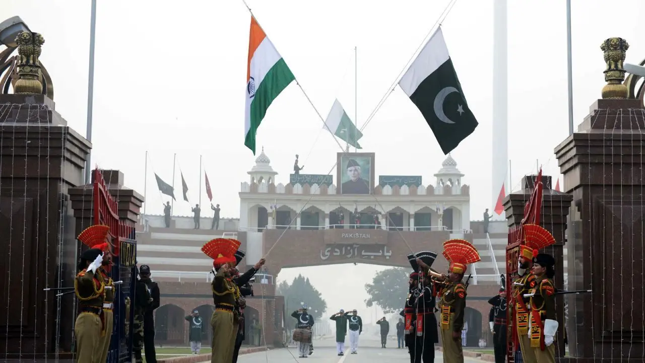 رقابت جالب هند و پاکستان در نقطه صفر مرزی + ویدئو