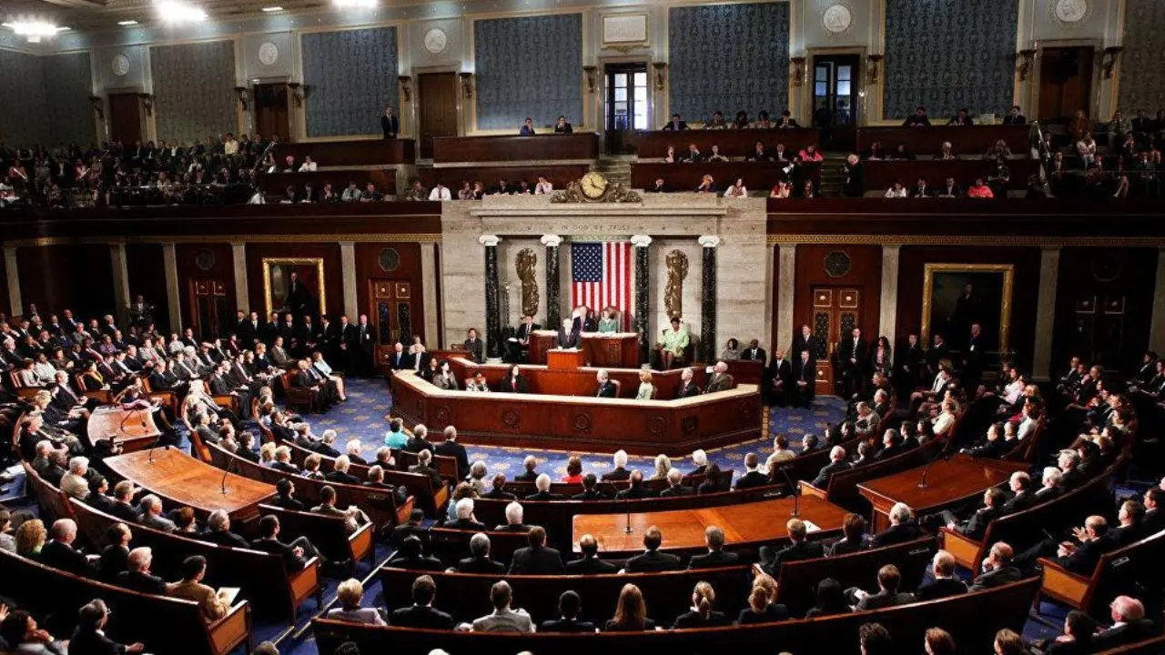 مجلس نمایندگان آمریکا خواستار علنی شدن نتایج تحقیقات «مولر» شد