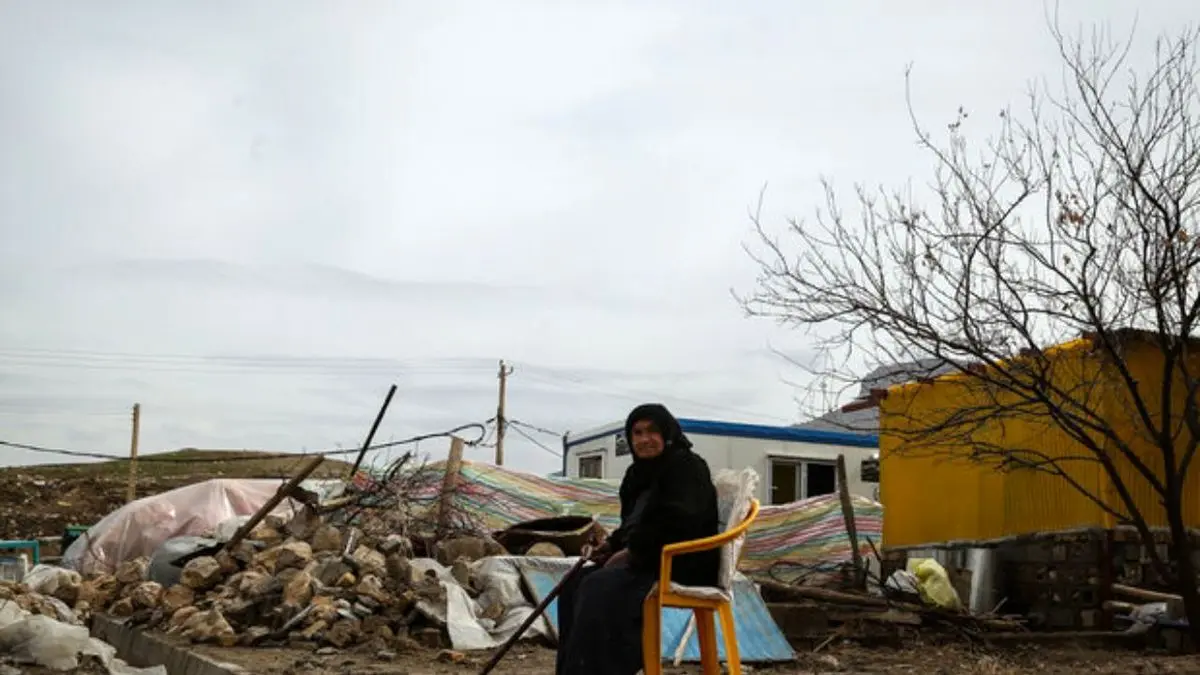 استاندار کرمانشاه اعلام کرد :یک میلیارد تومان کمک مردم در حساب یک سلبریتی