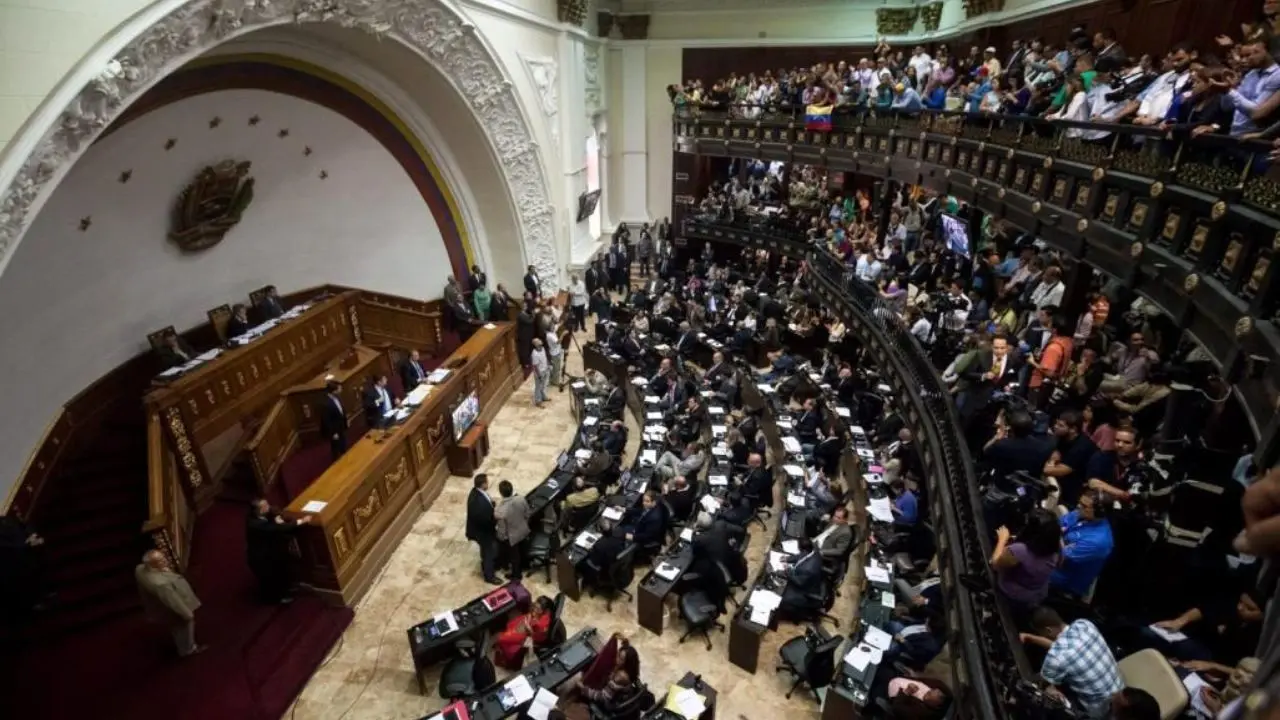 پارلمان ونزوئلا از گوایدو حمایت کرد