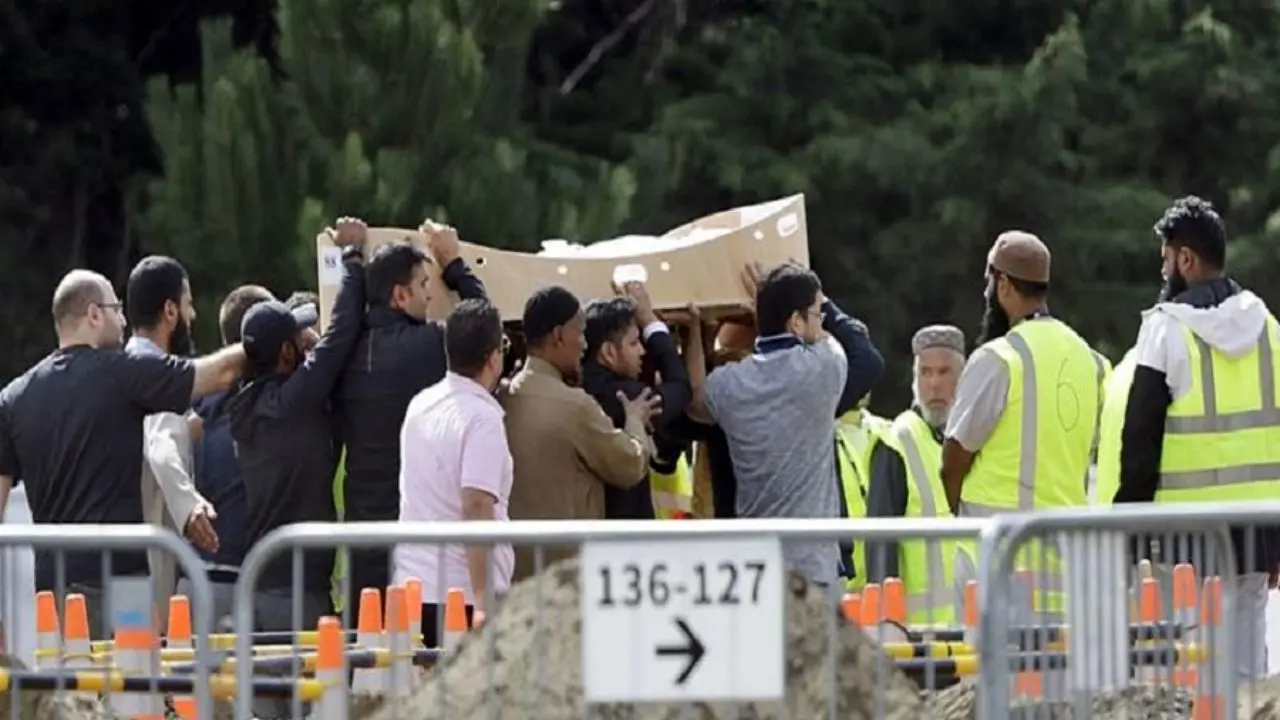 مراسم خاکسپاری گروهی از قربانیان فاجعه تروریستی نیوزیلند برگزار شد