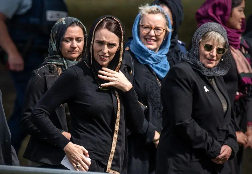 حضور باحجاب زنان نیوزیلندی در مراسم قربانیان حمله تروریستی