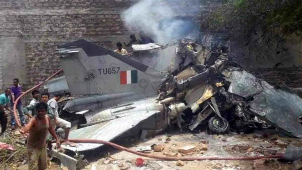 جنگنده میگ-27 هند سقوط کرد