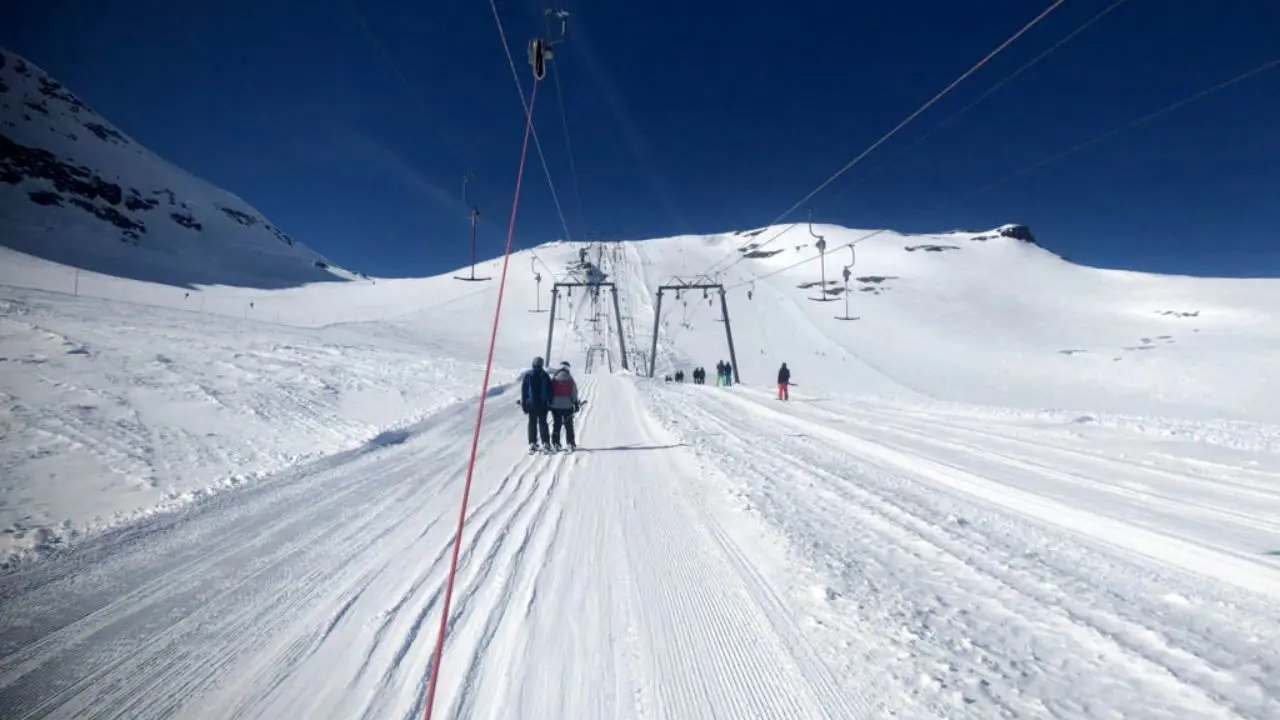 برف سنگین بهاری در سوئیس + ویدئو