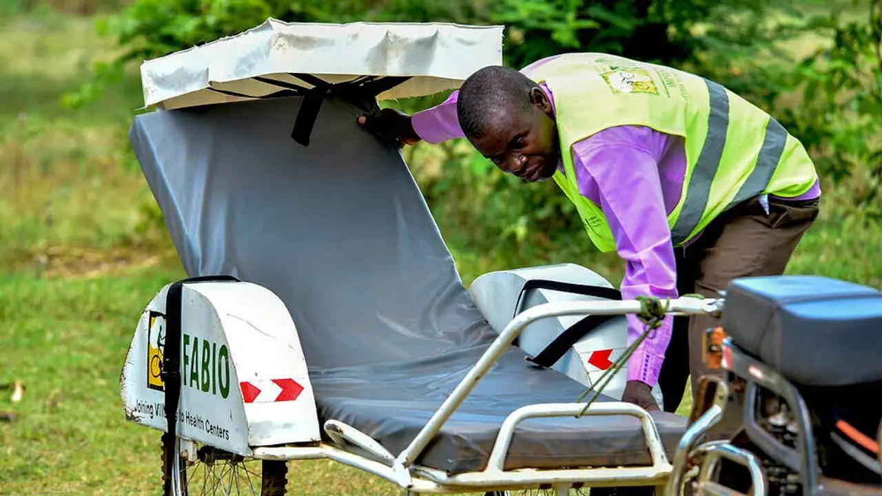 آمبولانس‌های دوچرخه‌ای در اوگاندا‎