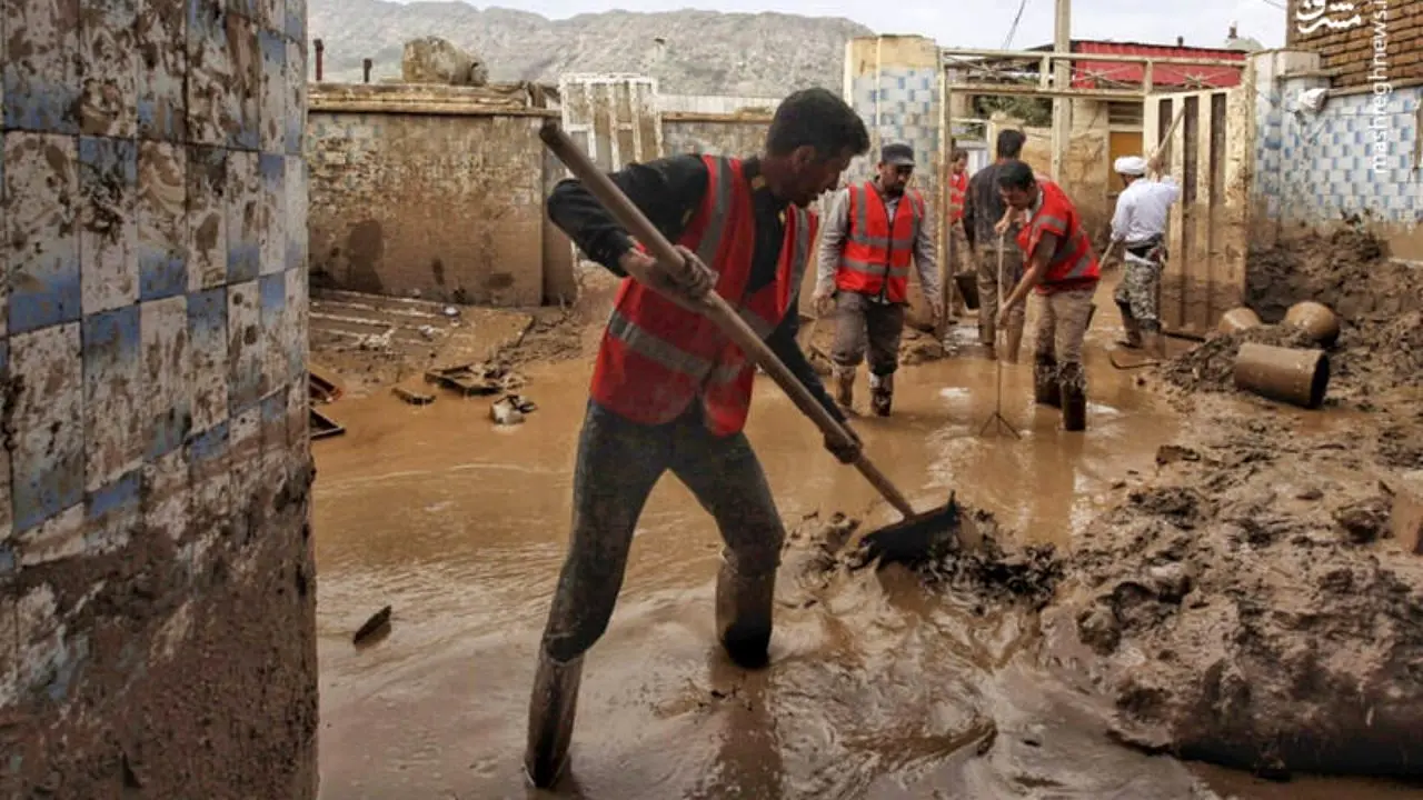 خطر برق‌گرفتگی؛ علت قطعی برق برخی مناطق سیل‌زده