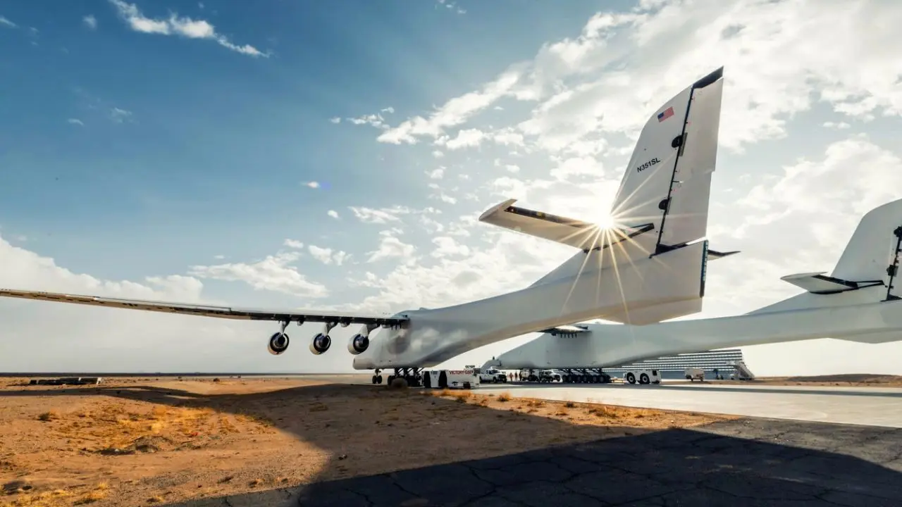 بزرگترین هواپیمای جهان سرانجام پرواز کرد + ویدئو