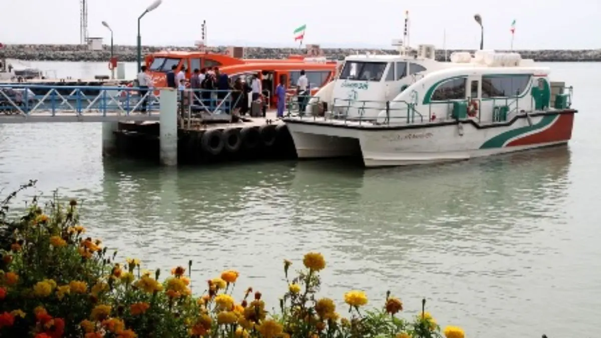 تعطیلی اسکله‌های قشم، هرمز و بندرعباس به علت بارش باران