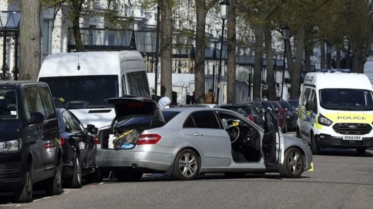 خودروی سفیر اوکراین در انگلیس مورد حمله قرار گرفت