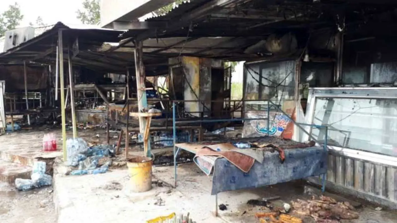 آتش‌سوزی در 11 واحد مسکونی و تجاری در آبادان