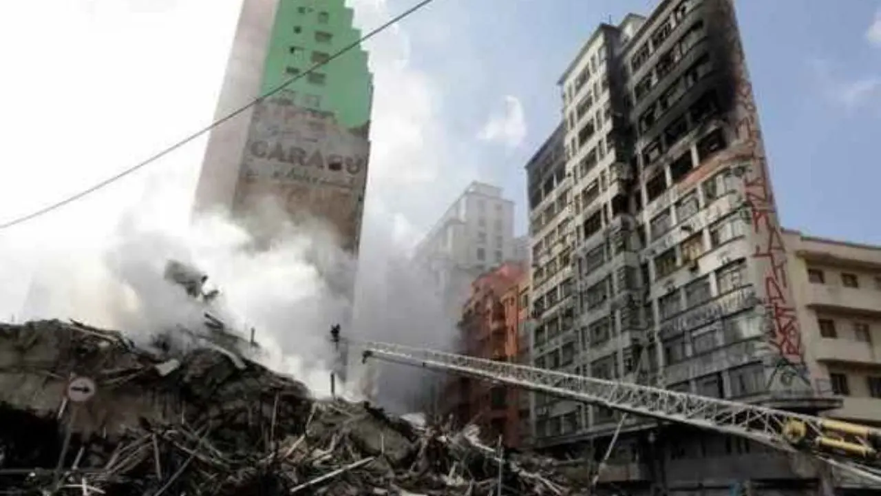 ریزش دو ساختمان در برزیل 22 قربانی به‌جا گذاشت