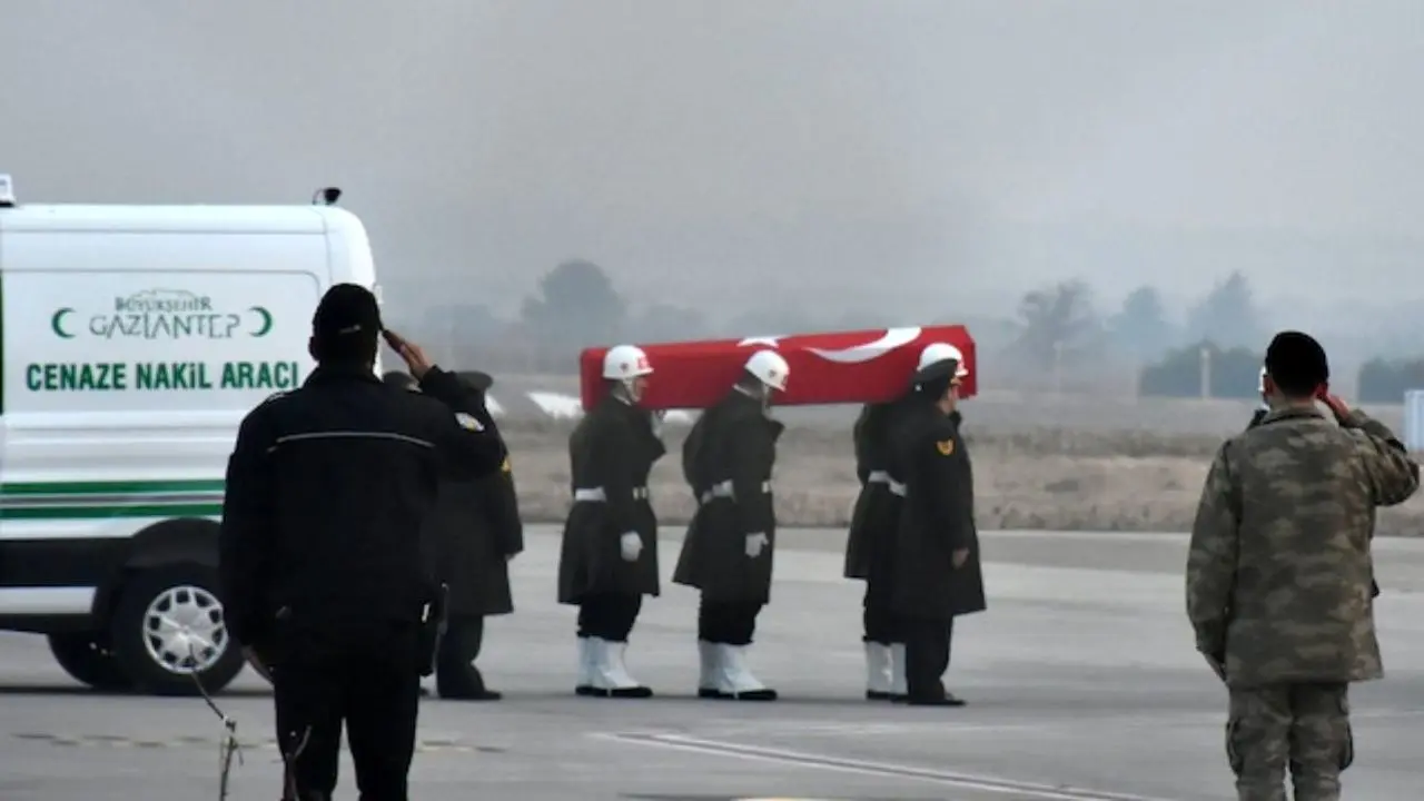 عملیات «پ.ک.ک» وزیر دفاع ترکیه را به مرز عراق کشاند
