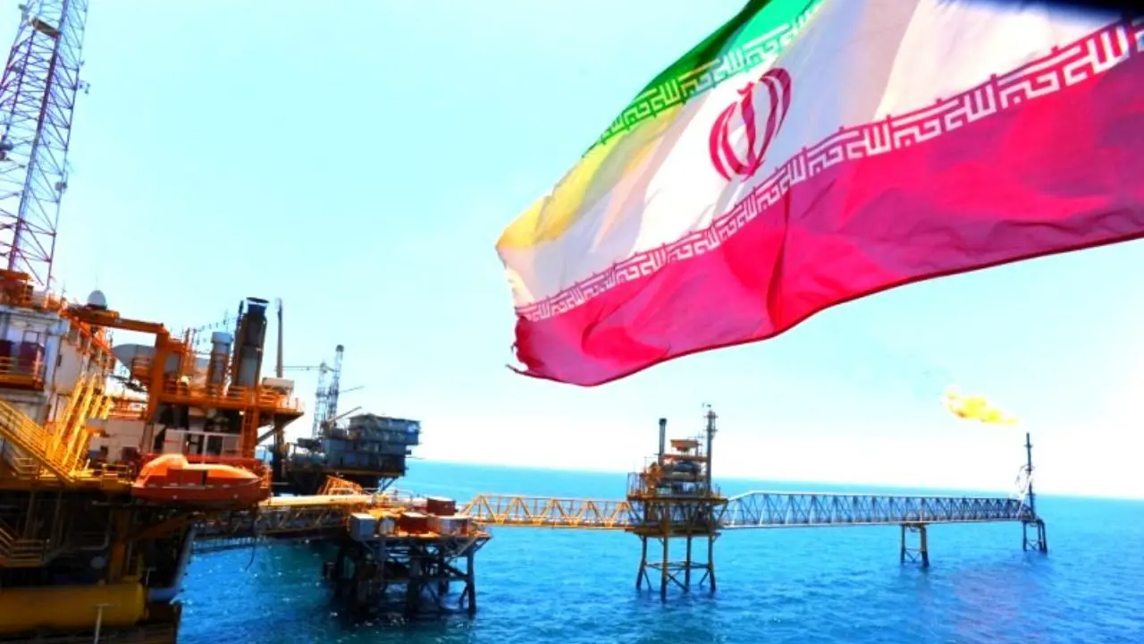 آمریکا معافیت محدود تحریم نفت ایران را بررسی می‌کند