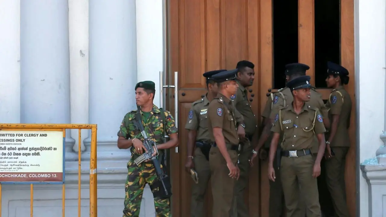 ورود بمب‌گذار انتحاری به هتلی در سریلانکا + ویدئو