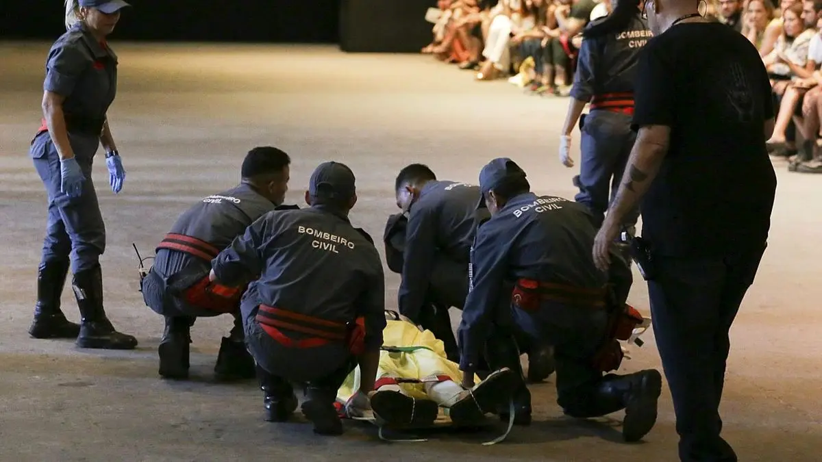 مرگ یک مدل هنگام اجرای فشن‌شو در برزیل + تصاویر