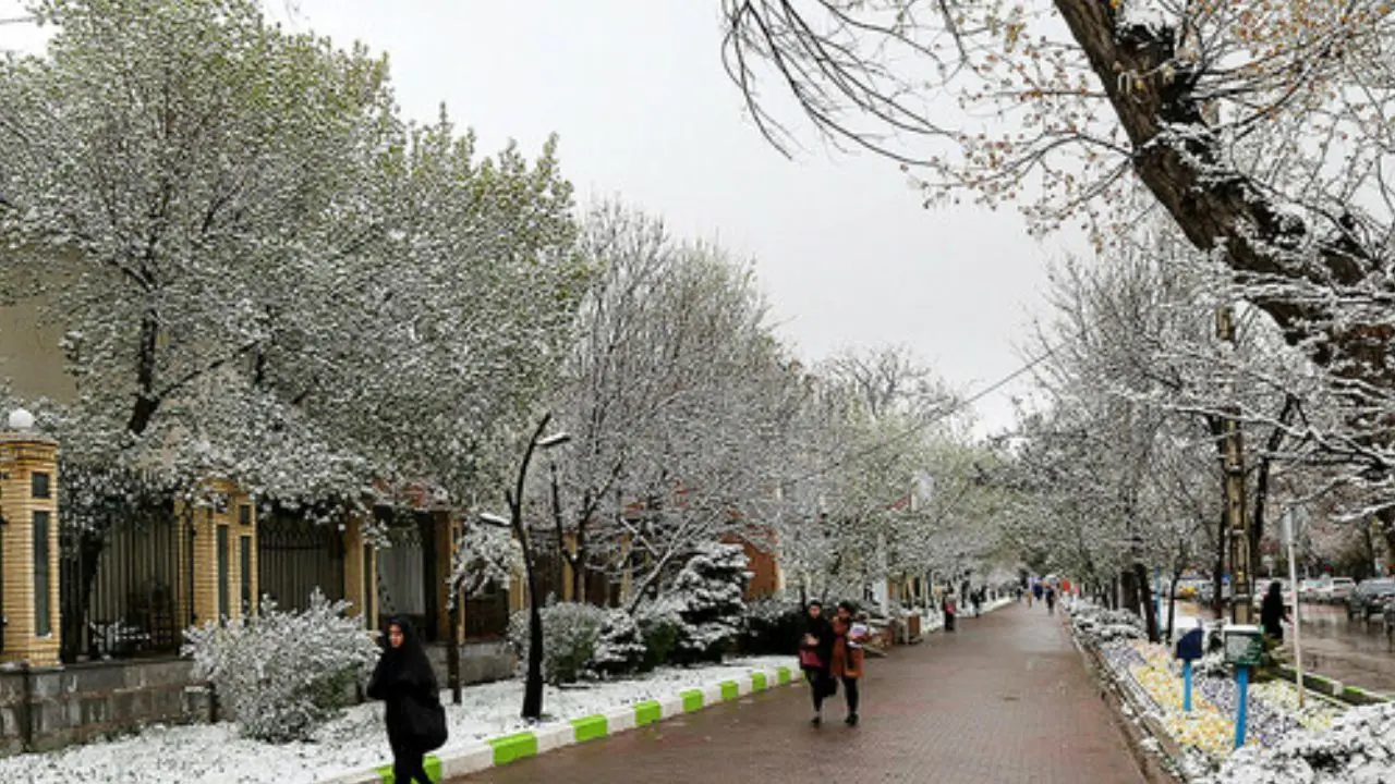 بارش برف در آذربایجان ادامه دارد/ تداوم هوای سرد تا جمعه