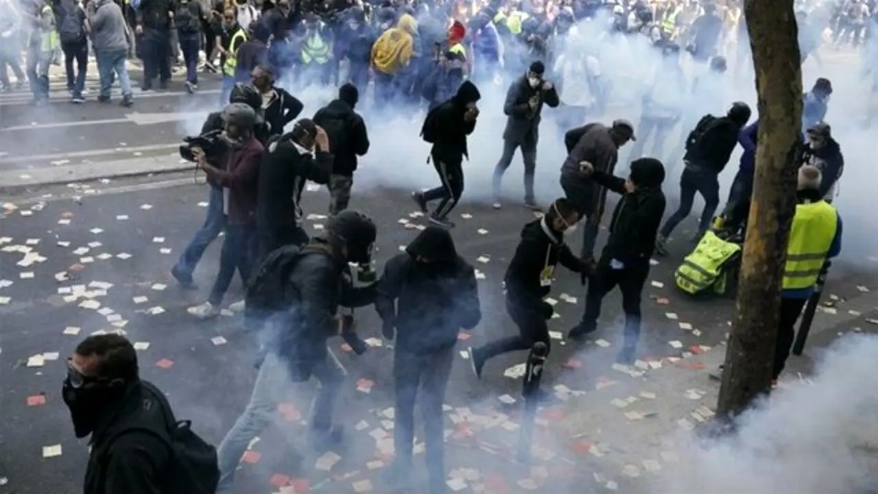 درگیری پلیس فرانسه با معترضان در روز کارگر و بازداشت 220 تن