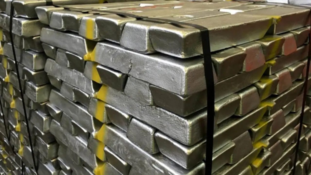 عمده مصرف‌کنندگان آلومینیوم نیاز خود را از طریق رانت تامین می‌کنند/ بخش عمده‌ای از شمش آلومینیوم صادر می‌شود/ تحریم‌ها را دور می‌زنیم