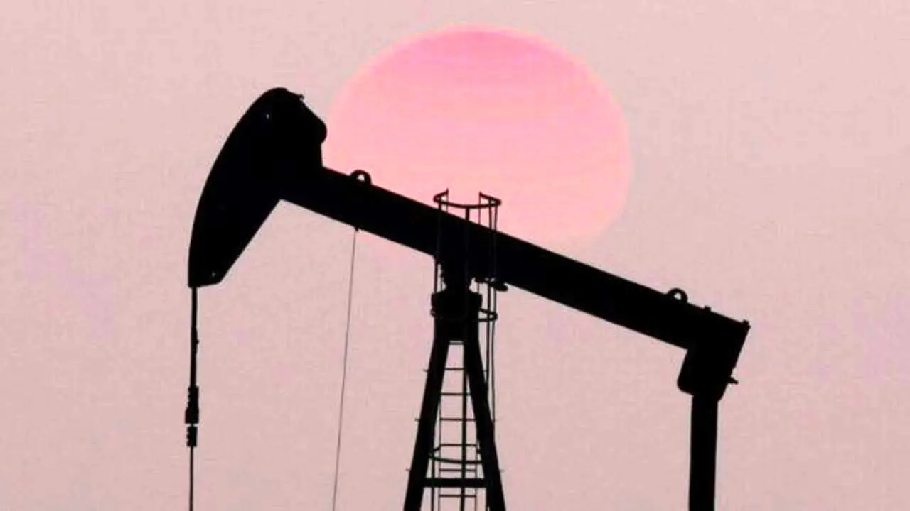 سقوط یک درصدی قیمت نفت در واکنش به اولتیماتوم آمریکا