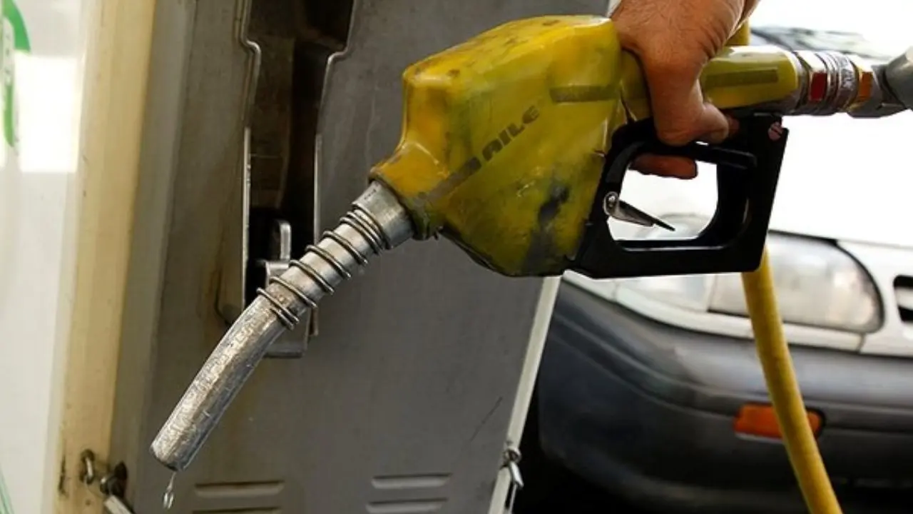 مصرف بنزین از شوک سهمیه‌بندی خارج شد