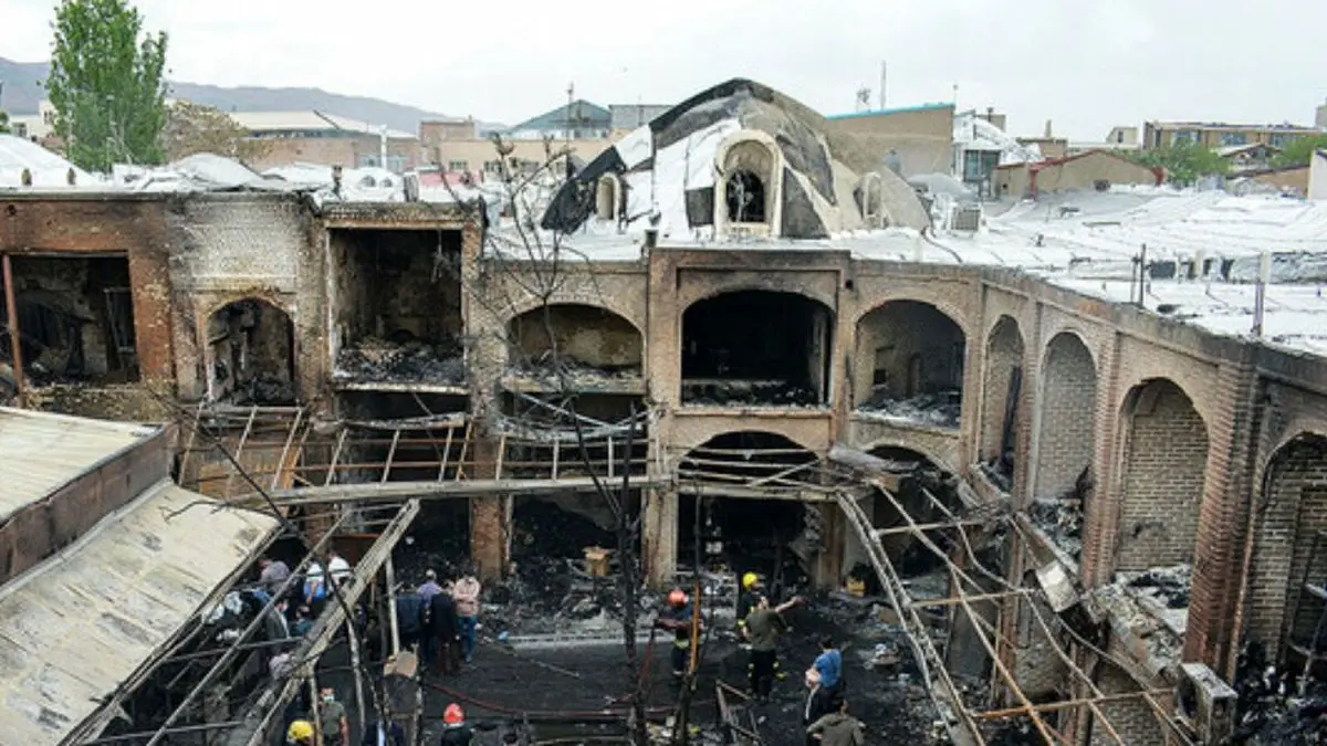 برای اطفای آتش‌سوزی بازار تبریز با کمبود امکانات مواجه نشدیم/ بیش‌تر مغازه‌های آسیب دیده لباس‌فروشی یا لوازم بهداشتی بودند