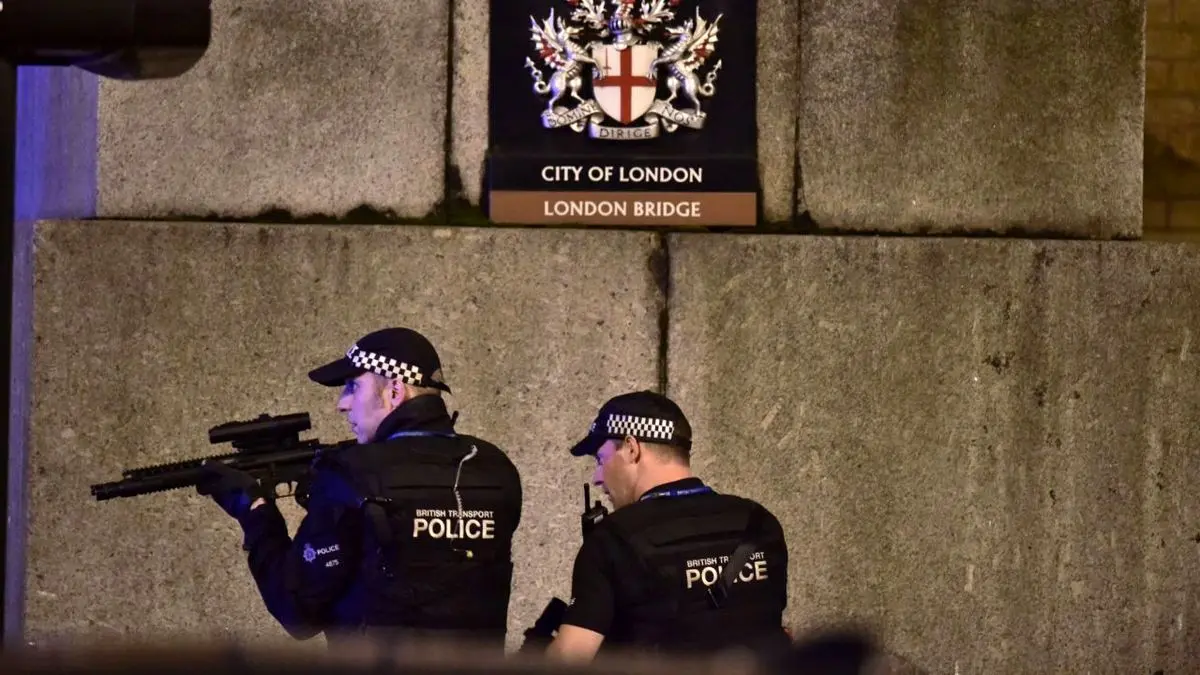 تیراندازی مقابل مسجدی در لندن
