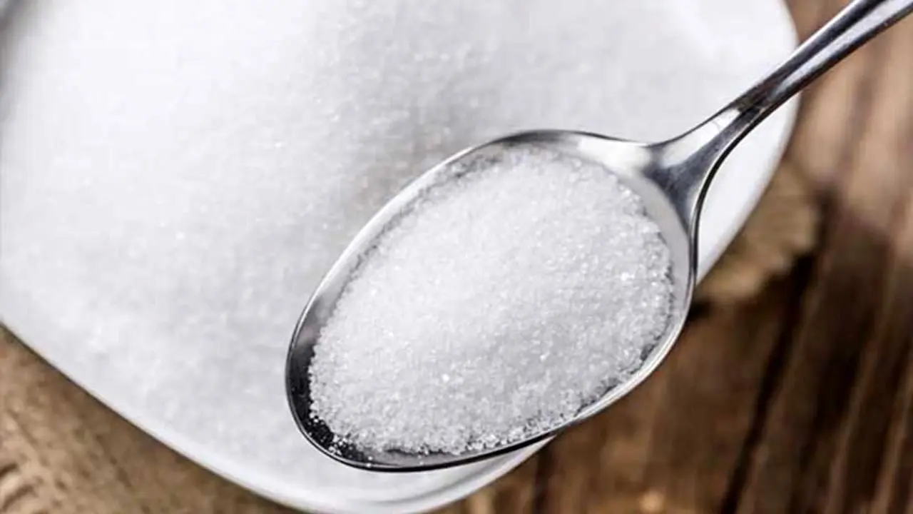 روزانه حدود 1500 تن شکر در فروشگاه های زنجیره ای توزیع می شود