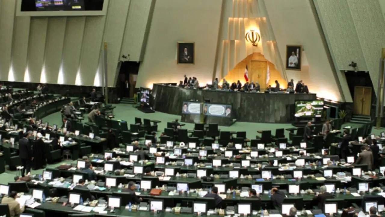 تصویب یک فوریت طرح تشدید مجازات اسیدپاشی در مجلس