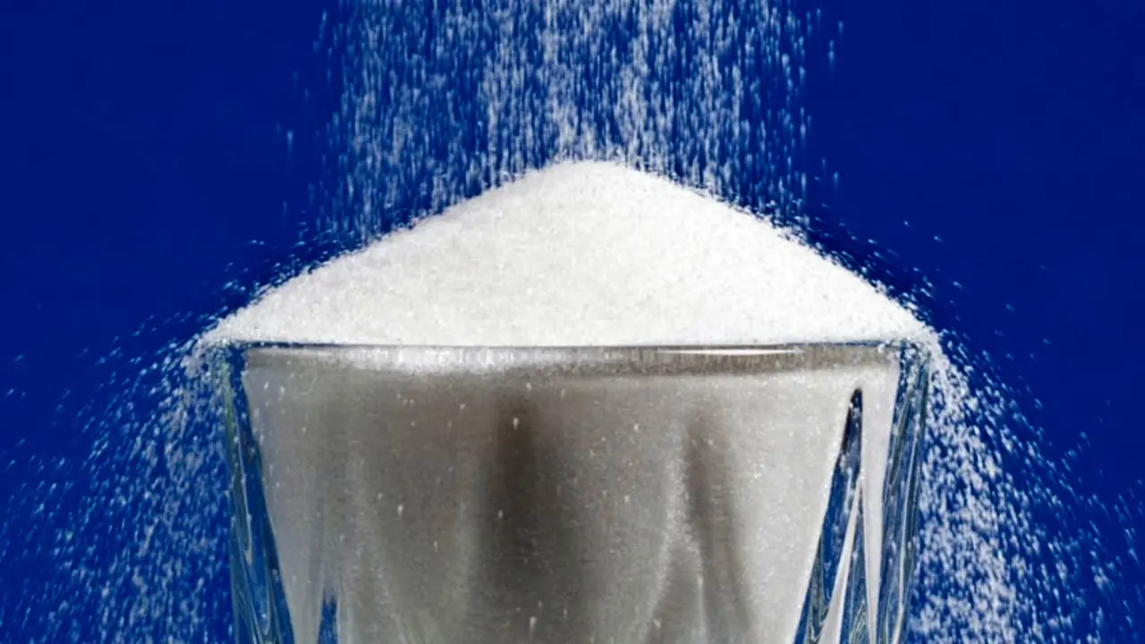 نظارت بر عرضه شکر در فروشگاه‌های زنجیره‌ای تشدید می‌شود