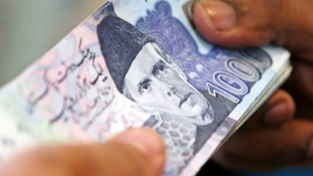 کاهش تاریخی ارزش پول پاکستان