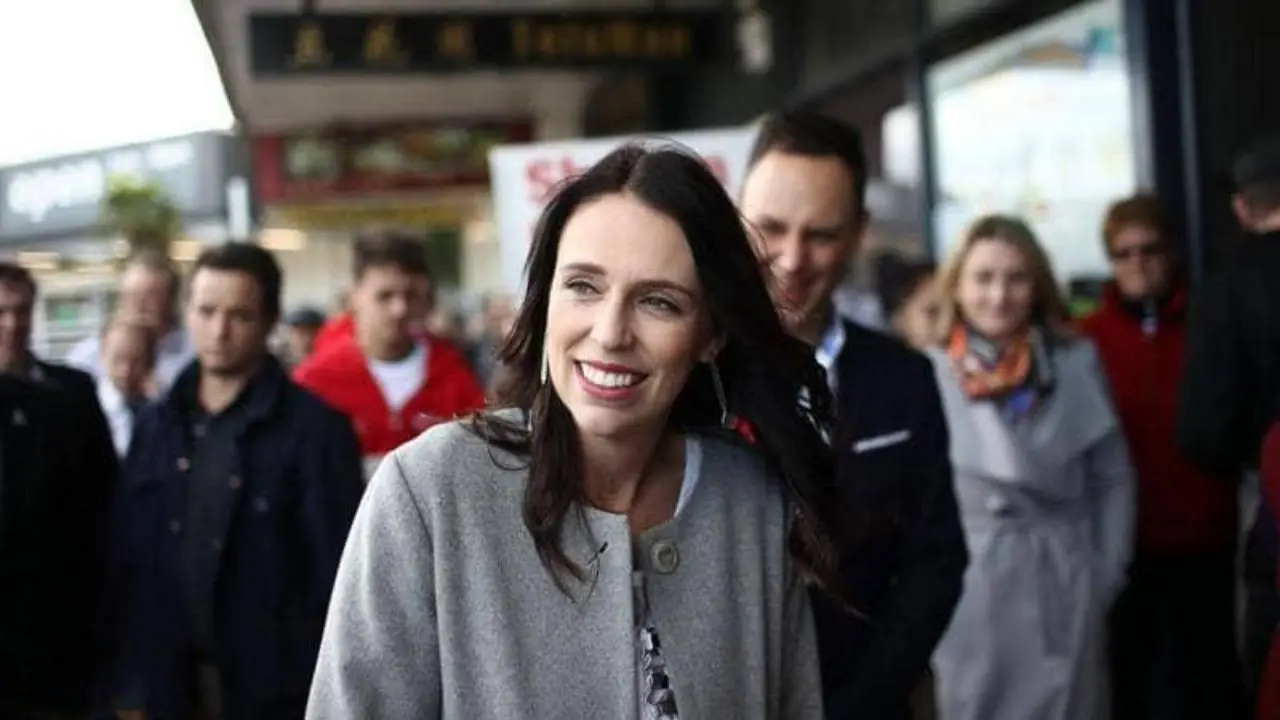 رشوه 5 دلاری به نخست‌وزیر نیوزیلند
