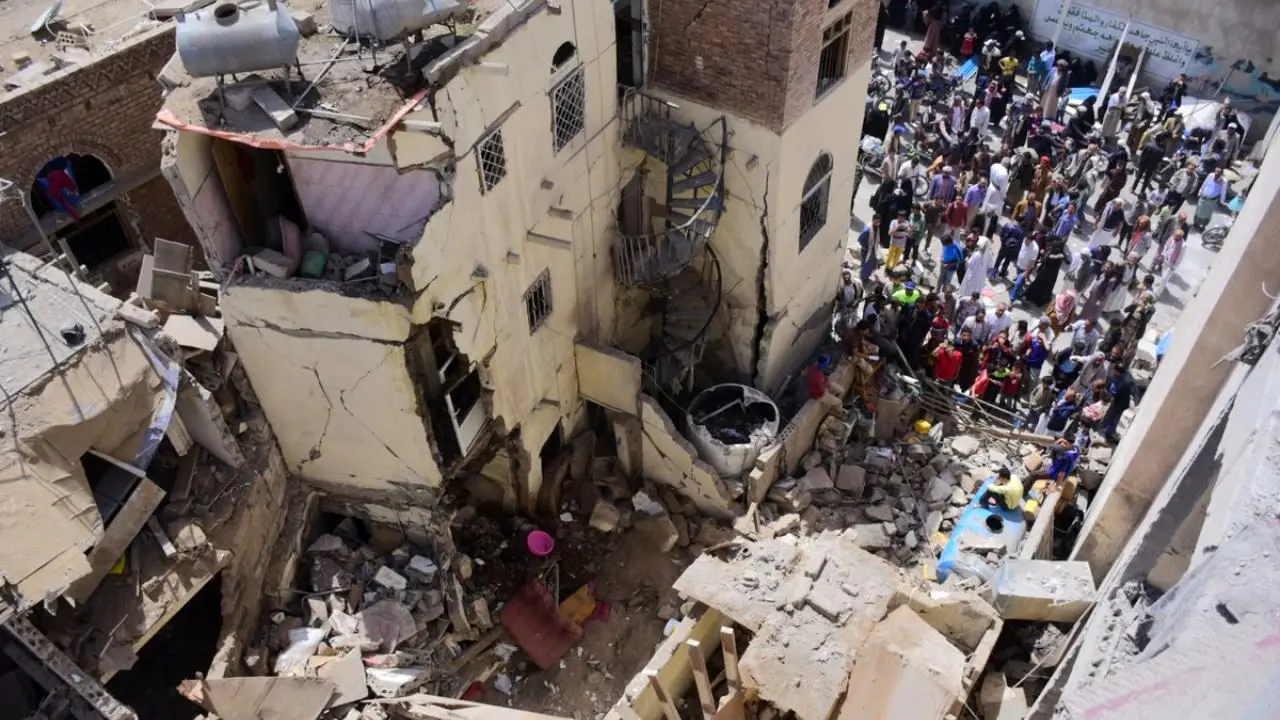 افزایش قربانیان بمباران صنعا به 77 نفر