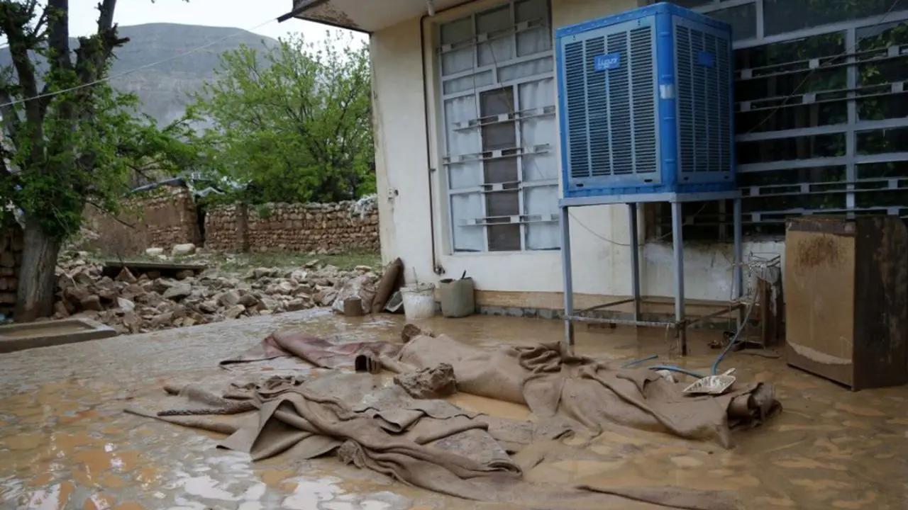 سیل در کلات نادر به وارد خانه‌ها شد + ویدئو