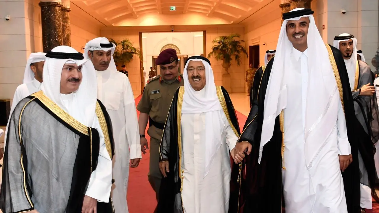 امیر کویت و امیر قطر درباره تحولات منطقه رایزنی کردند