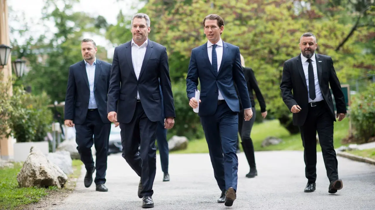 استعفای دسته‌جمعی اعضای دولت اتریش به‌دنبال تنش سیاسی